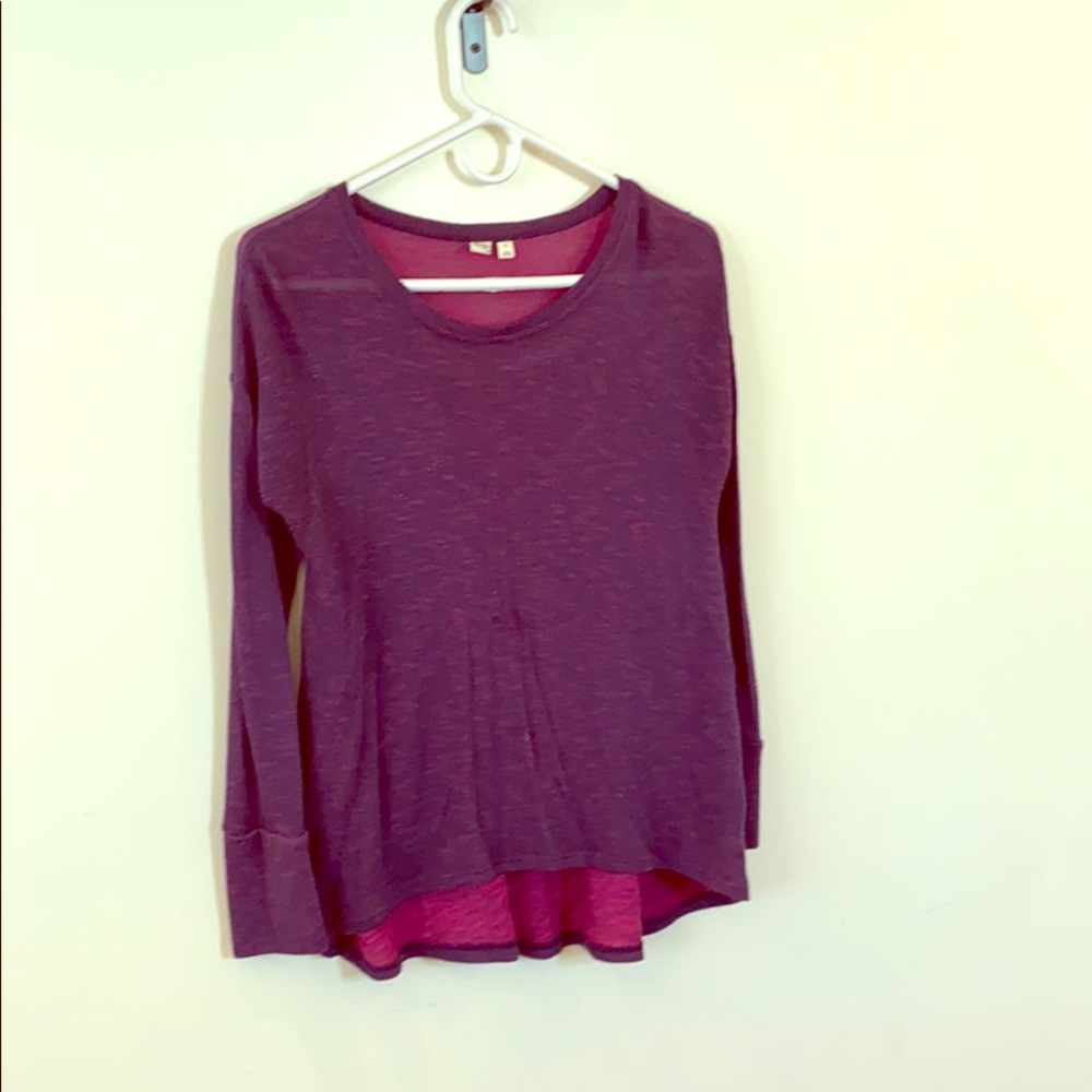 A long sleeve shirt brand ( Mudd )